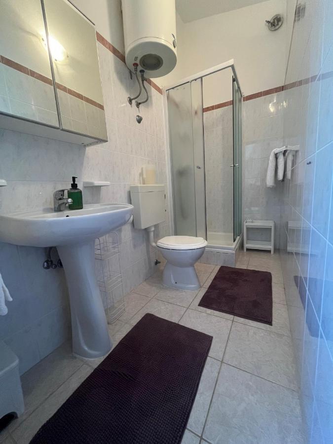 Pinezici Apartman Niccole Esterno foto