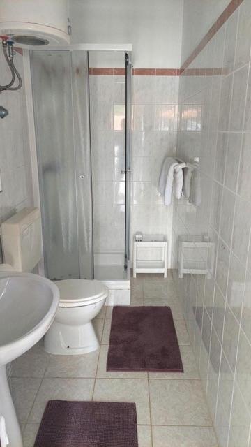 Pinezici Apartman Niccole Esterno foto