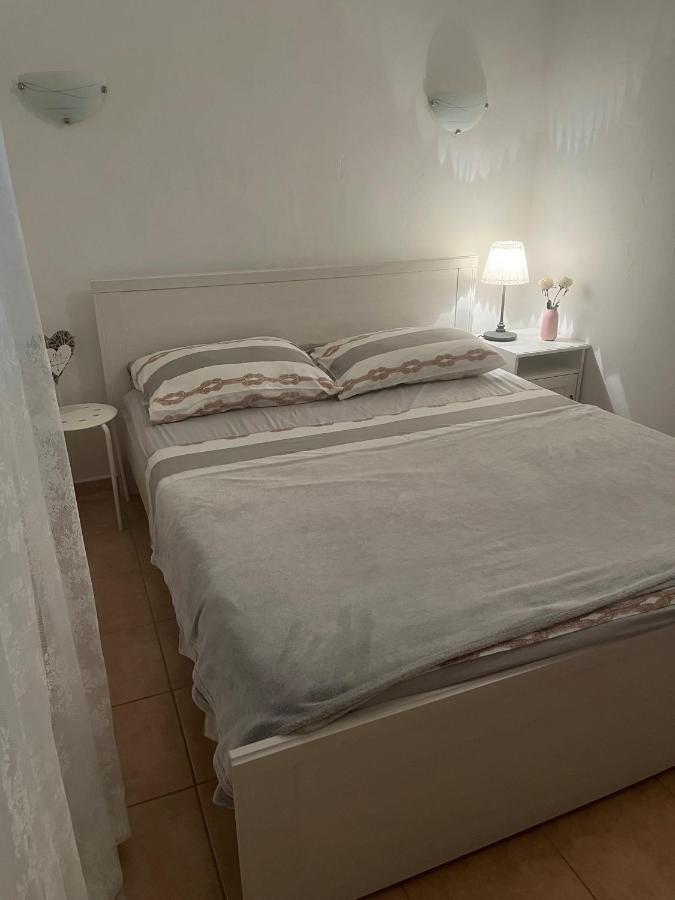Pinezici Apartman Niccole Esterno foto